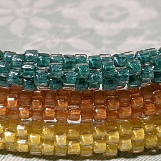 NEW FREE PATTERN FOR SIMPLE BRACELET